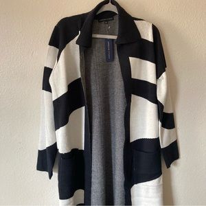 NWT ADRIENNE VITTADINI BLACK 🖤AND WHITE 🤍LONG CARDIGAN